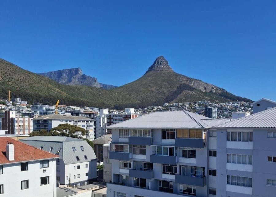 2 Bedroom Property for Sale in Sea Point Western Cape